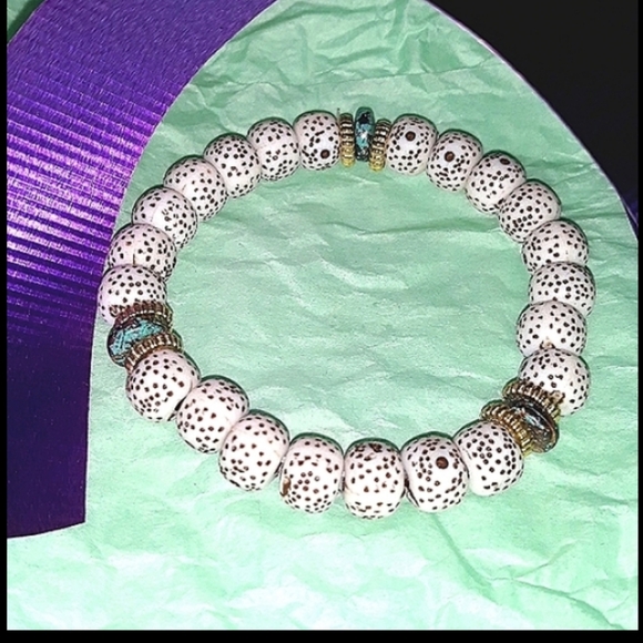 Bracelet Beaded Dalmation stone beads jade green accent beads Adjustable NEW - Picture 4 of 5